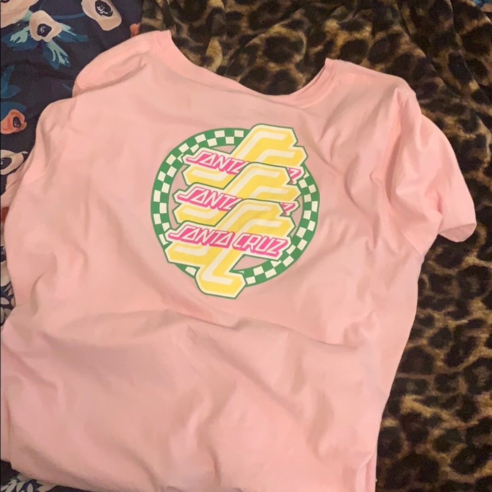 santa cruz tee , never worn just ripped tag off